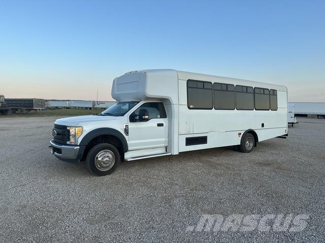 Ford F-550 Automóvel