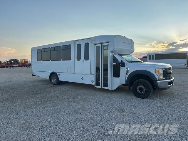 Ford F-550 Automóvel