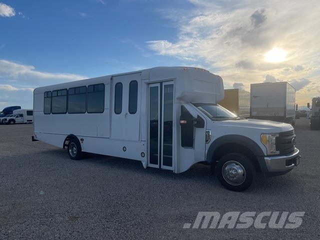 Ford F-550 Automóvel