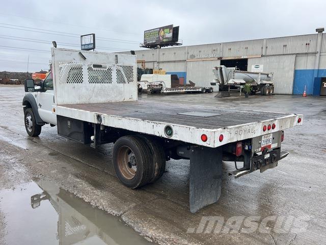 Ford F-550 Camiões estrado/caixa aberta