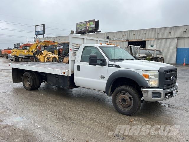 Ford F-550 Camiões estrado/caixa aberta