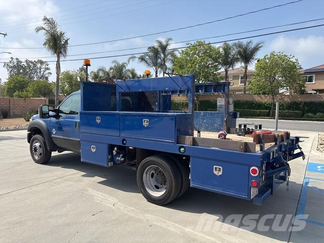 Ford F-550 Pick up de caixa aberta