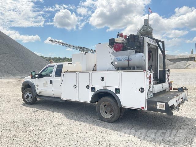 Ford F-550 Camiões-cisterna