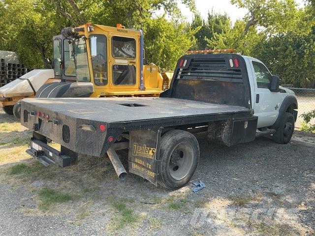 Ford F-550 Camiões estrado/caixa aberta