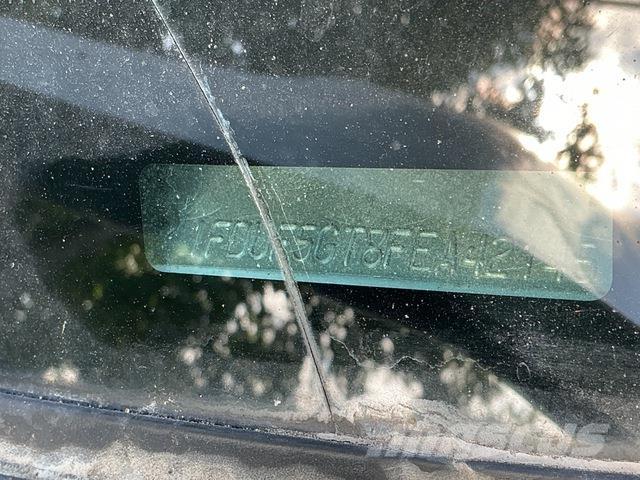 Ford F-550 Camiões estrado/caixa aberta