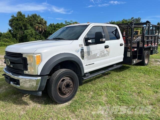 Ford F-550 Pick up de caixa aberta