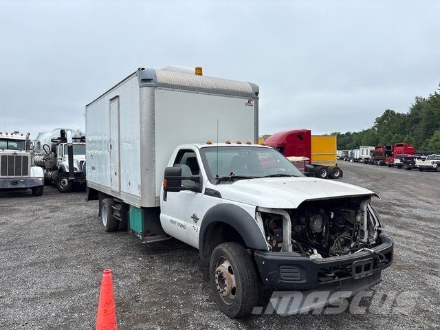 Ford F-550 Caminhões de caixa fechada