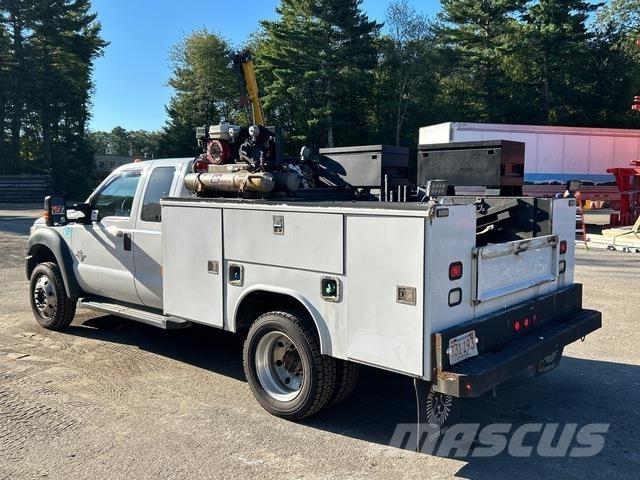 Ford F-550 Pick up de caixa aberta