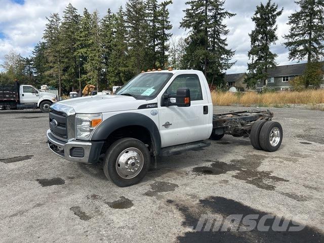 Ford F-550 Cabines e interior