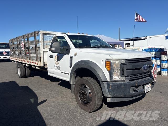 Ford F-550 Camiões estrado/caixa aberta