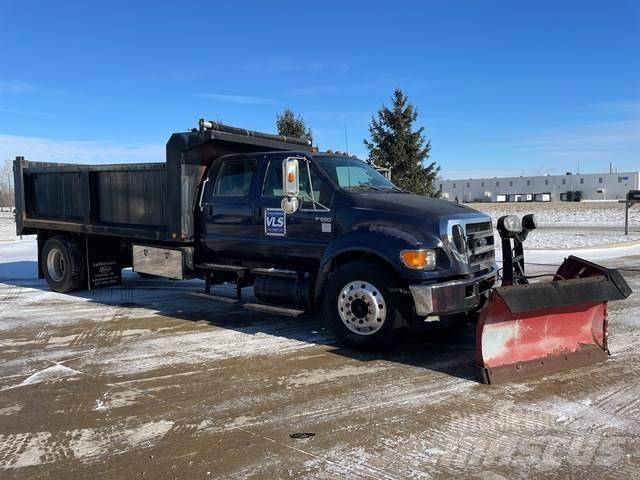Ford F-650 Lâminas de neve e arados