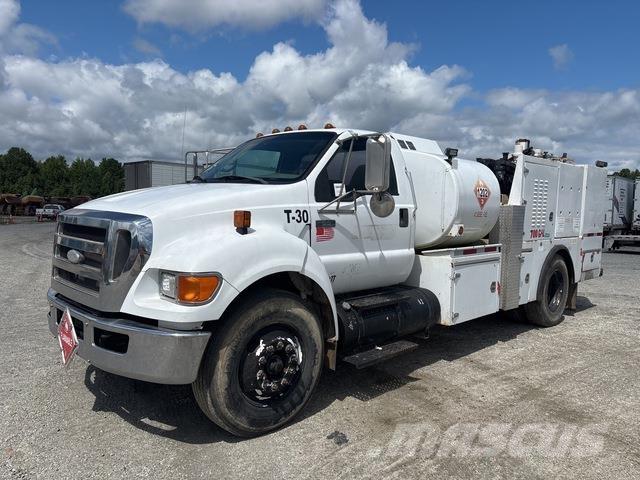 Ford F-650 Camiões-cisterna