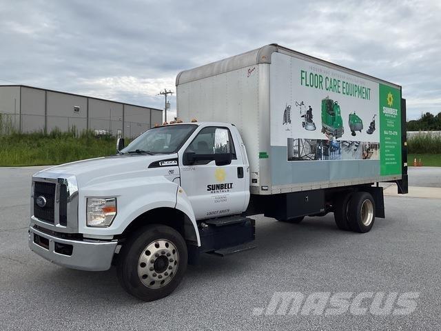 Ford F-650 Caminhões de caixa fechada