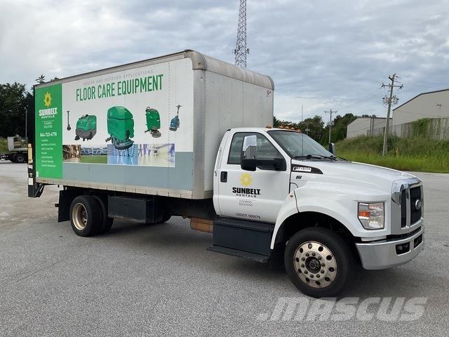 Ford F-650 Caminhões de caixa fechada