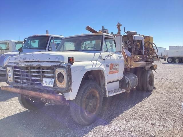 Ford F-700 Camiões de sonda de perfuração móvel
