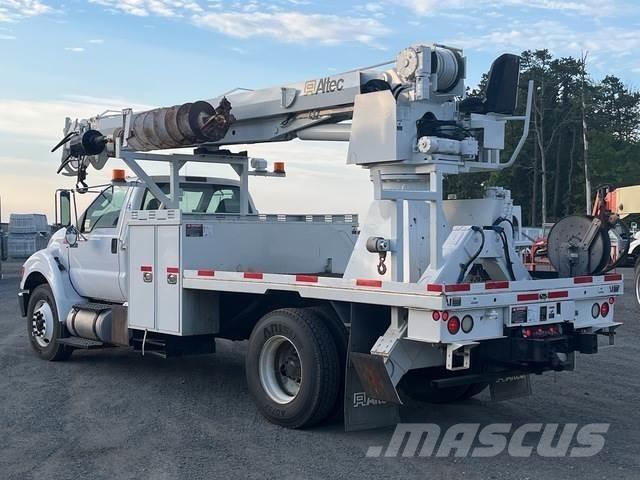 Ford F-750 Camiões de sonda de perfuração móvel