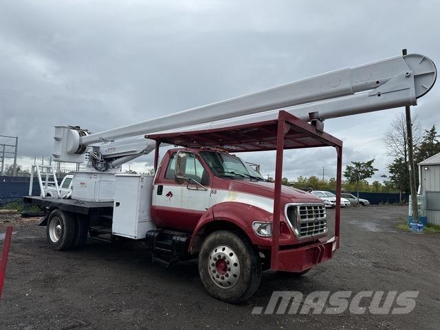 Ford F-750 Plataformas aéreas montadas em camião