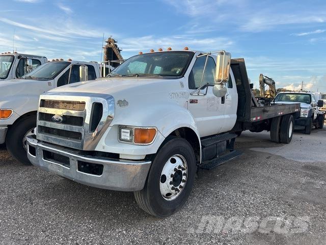 Ford F-750 Camiões estrado/caixa aberta