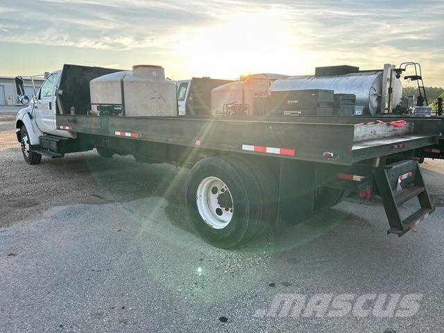 Ford F-750 Camiões estrado/caixa aberta