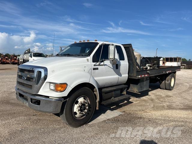 Ford F-750 Camiões estrado/caixa aberta