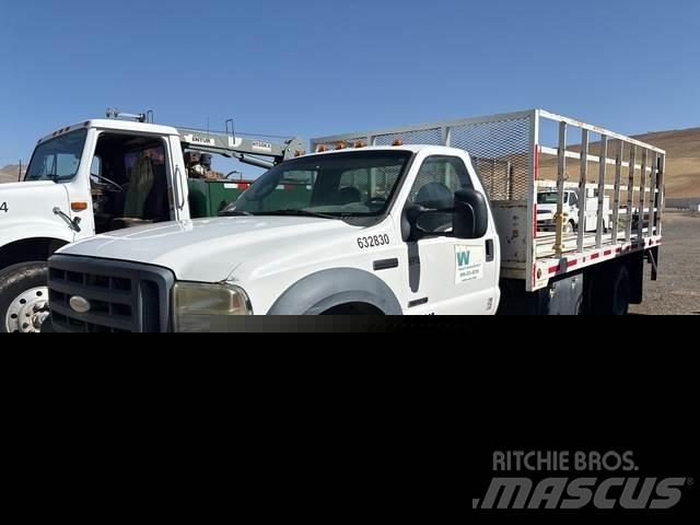 Ford F550 Camiões estrado/caixa aberta