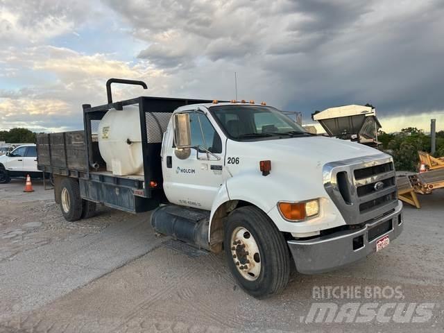 Ford F650 Auto-tanques