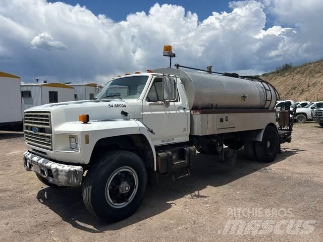 Ford F700 Caminhões de betonagem