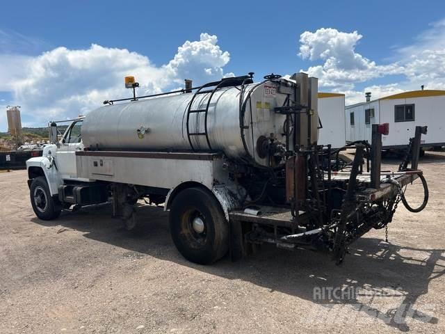 Ford F700 Caminhões de betonagem