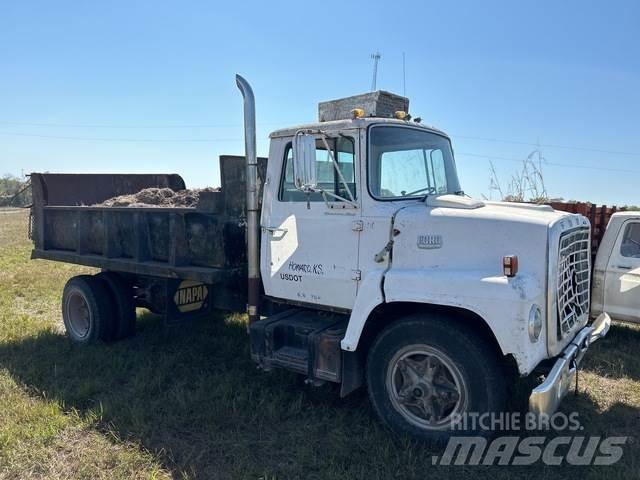 Ford F7000 Camiões basculantes