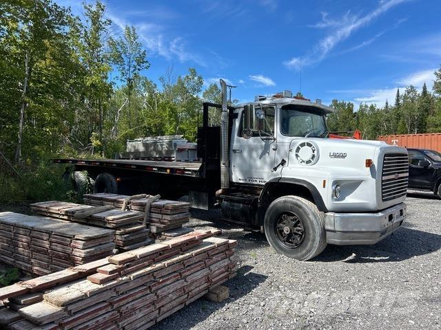 Ford L8000 Camiões de Reciclagem