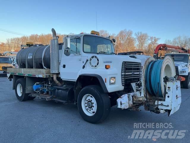 Ford L9000 Camiões Aspiradores Combi