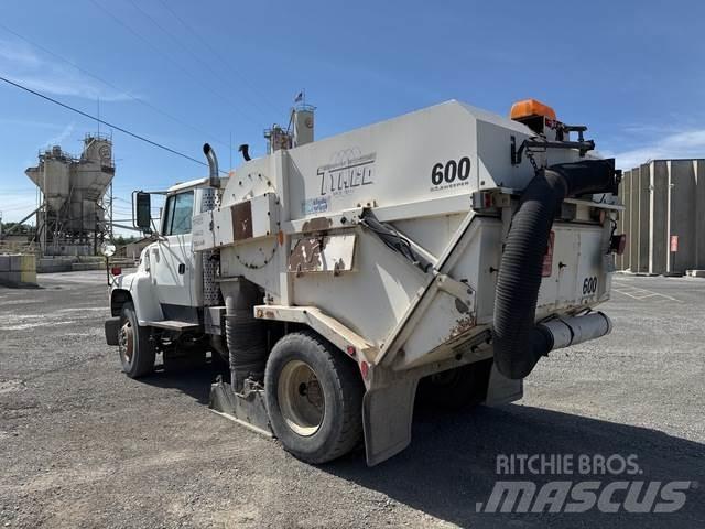 Ford LN7000 Camiões varredores