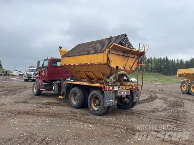 Ford LTS 9000 Lâminas de neve e arados