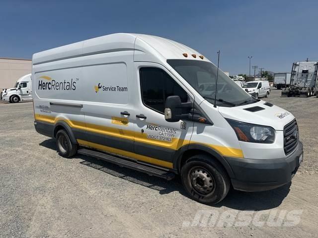 Ford T-350 Carrinhas de caixa fechada
