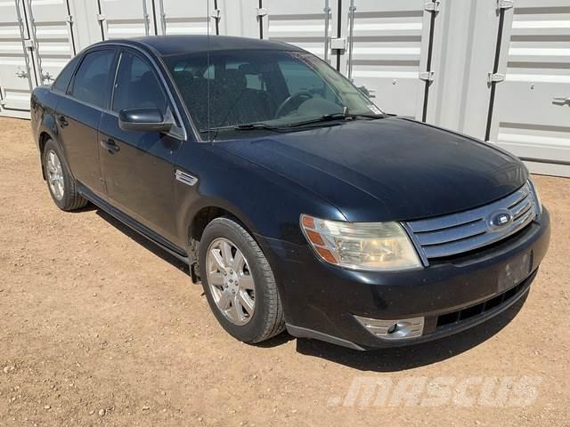 Ford Taurus SE Automóvel