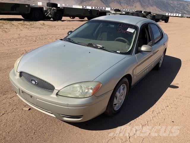 Ford Taurus SE Automóvel