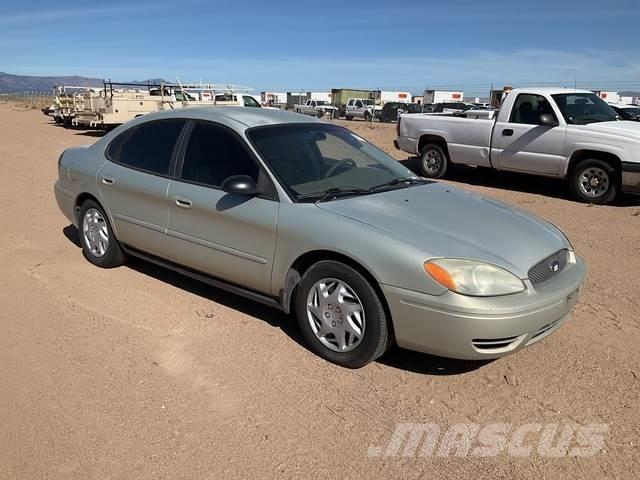 Ford Taurus SE Automóvel