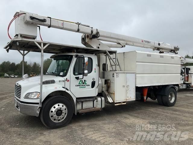 Freightliner  Plataformas aéreas montadas em camião