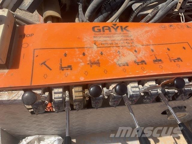  Gayk HRE3000 Bate-estacas vibratório