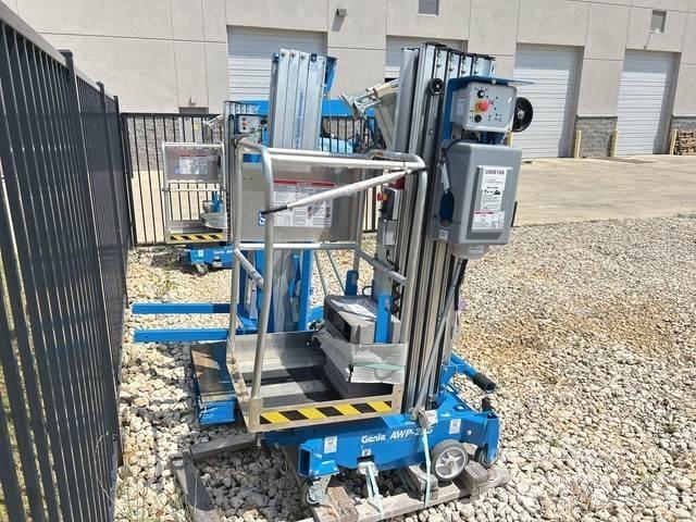 Genie AWP-25S Plataformas de Mastro Vertical