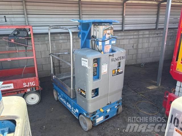 Genie GR-12 Plataformas de Mastro Vertical