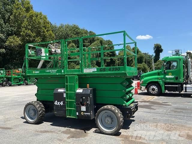 Genie GS-4390 Elevadores de tesoura