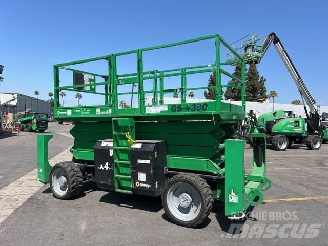 Genie GS-4390 Elevadores de tesoura