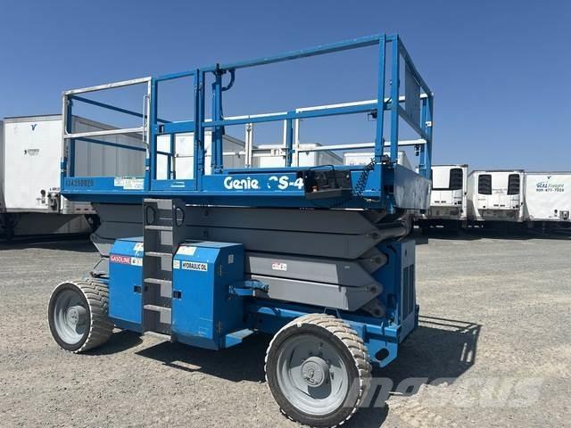 Genie GS-4390 Elevadores de tesoura