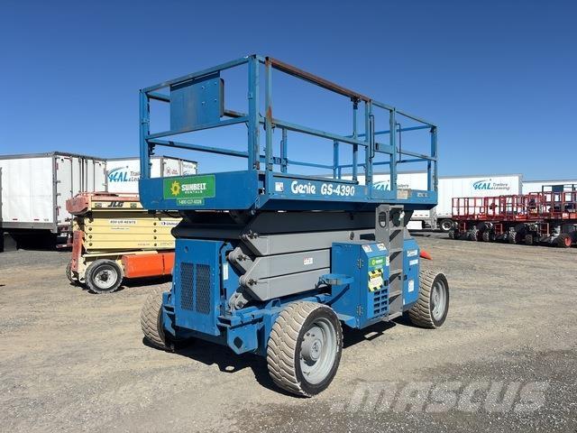 Genie GS4390 Elevadores de tesoura