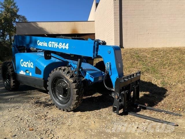 Genie GTH-844 Manipulador telescópico