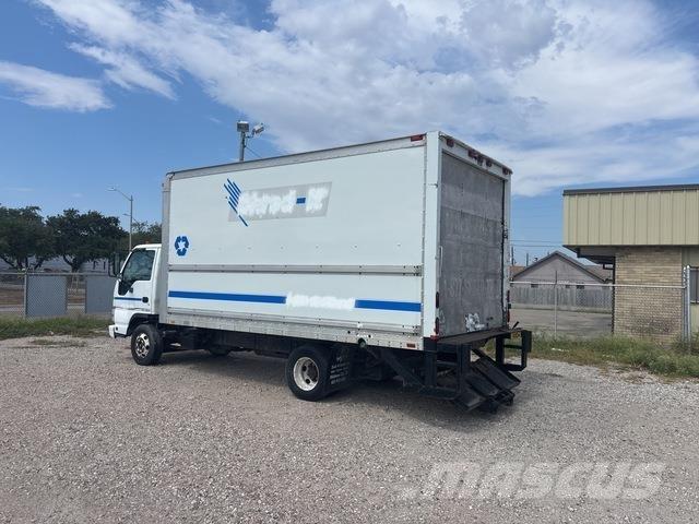 GMC W4500 Caminhões de caixa fechada