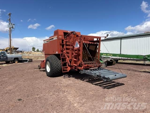 Hesston 4900 Enfardadeira de fardos quadrados