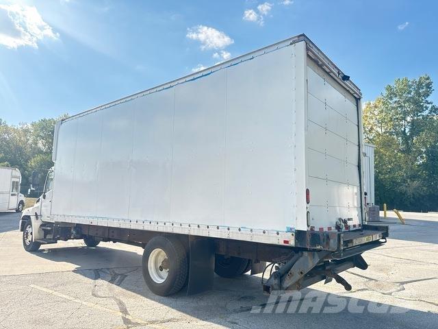 Hino 238 Caminhões de caixa fechada