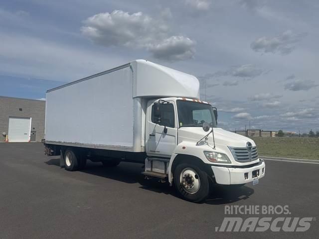 Hino 258 Caminhões de caixa fechada